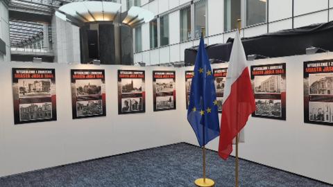 Wystawa o zniszczeniu Jasła  w Parlamencie Europejskim